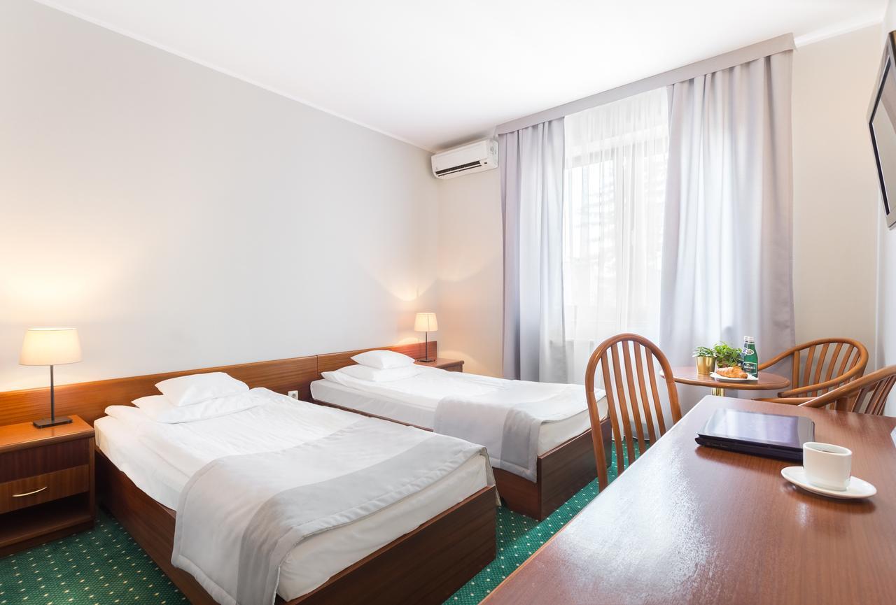Hotel T&T Poznań Extérieur photo