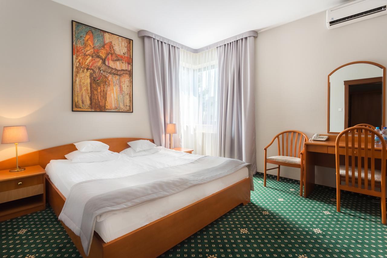 Hotel T&T Poznań Extérieur photo